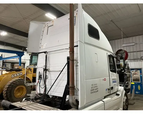 Volvo VNL Cab Assembly