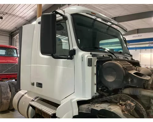 Volvo VNL Cab Assembly