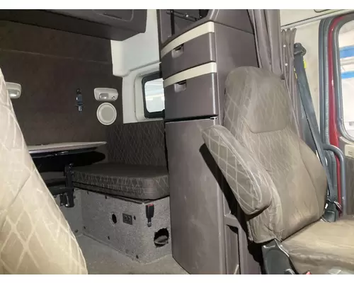 Volvo VNL Cab Assembly