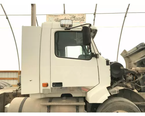 Volvo VNL Cab Assembly