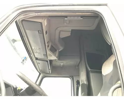 Volvo VNL Cab Assembly
