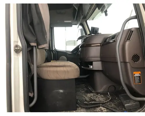 Volvo VNL Cab Assembly