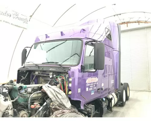 Volvo VNL Cab Assembly