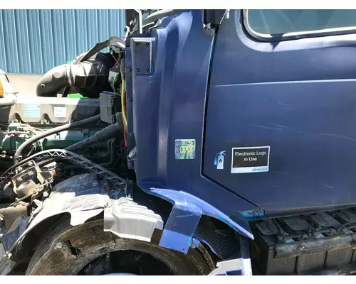 Volvo VNL Cab Assembly