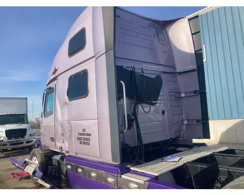 Volvo VNL Cab Assembly