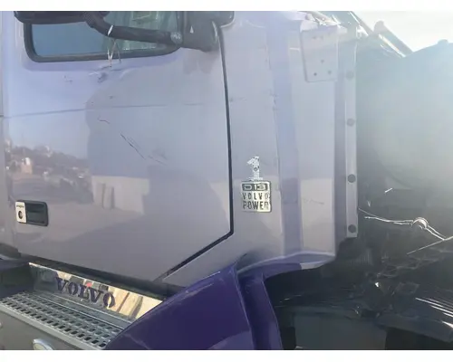 Volvo VNL Cab Assembly