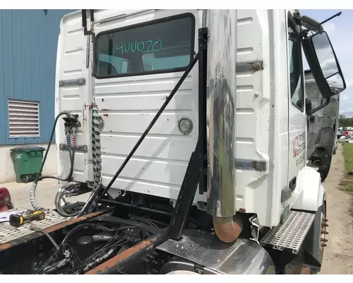 Volvo VNL Cab Assembly