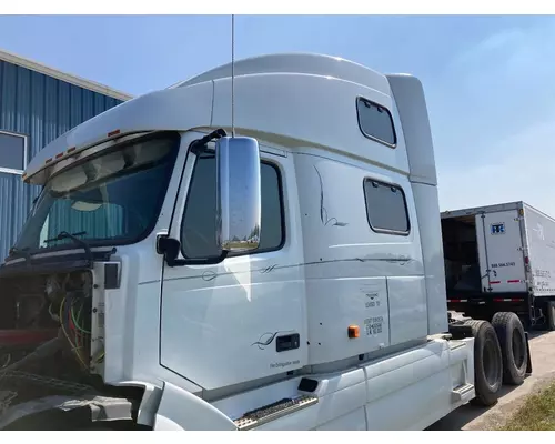 Volvo VNL Cab Assembly