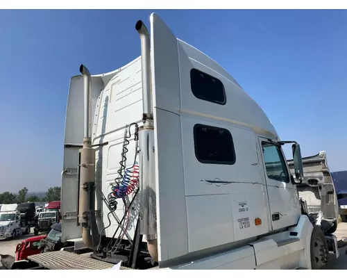 Volvo VNL Cab Assembly