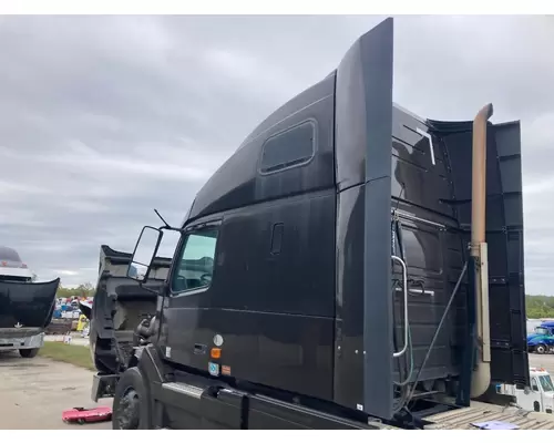 Volvo VNL Cab Assembly