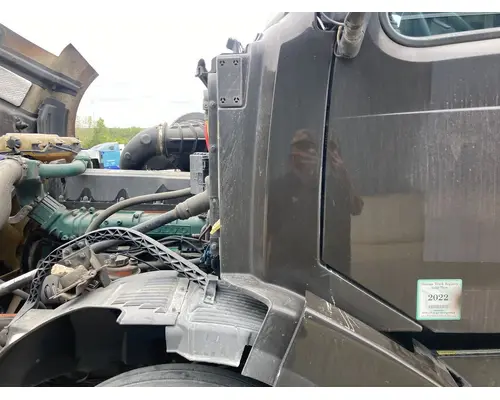 Volvo VNL Cab Assembly