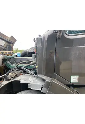 Volvo VNL Cab Assembly