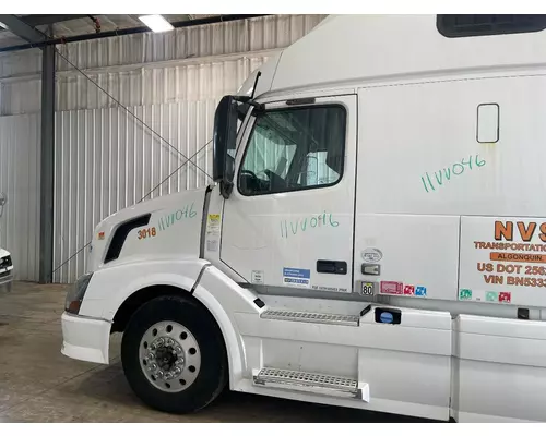 Volvo VNL Cab Assembly