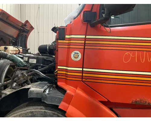 Volvo VNL Cab Assembly