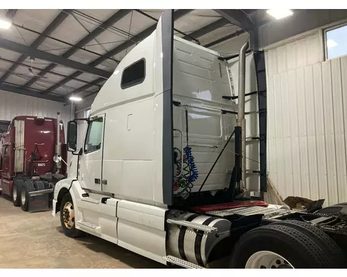 Volvo VNL Cab Assembly