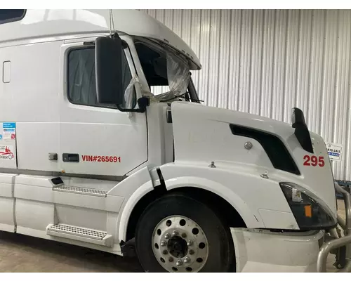 Volvo VNL Cab Assembly