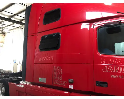 Volvo VNL Cab Assembly