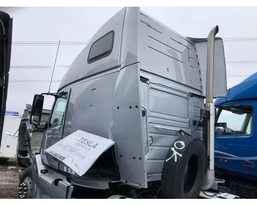 Volvo VNL Cab Assembly