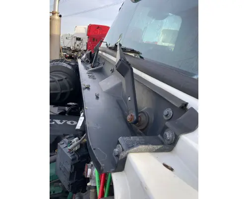 Volvo VNL Cab Assembly