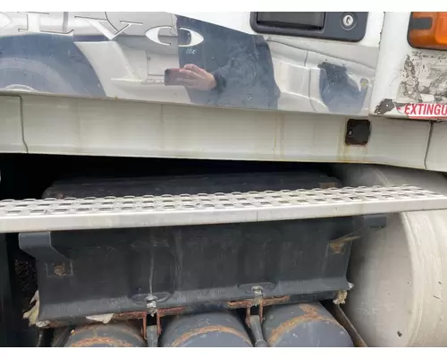 Volvo VNL Cab Assembly