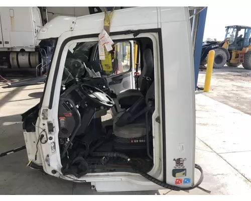 Volvo VNL Cab Assembly