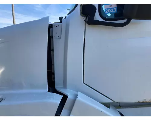 Volvo VNL Cab Assembly