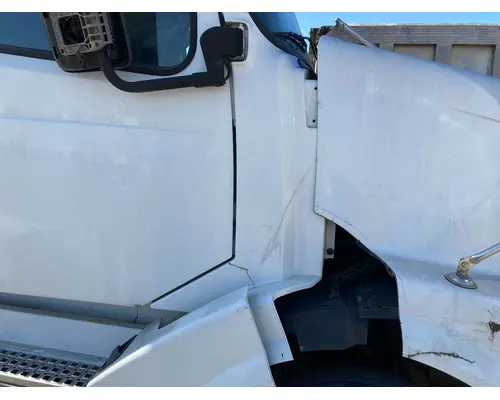 Volvo VNL Cab Assembly