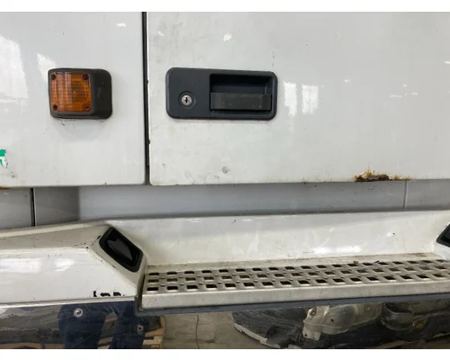 Volvo VNL Cab Exterior Panel