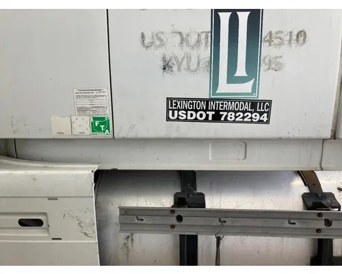 Volvo VNL Cab Exterior Panel