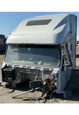 Volvo VNL Cab