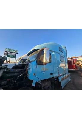 Volvo VNL Cab