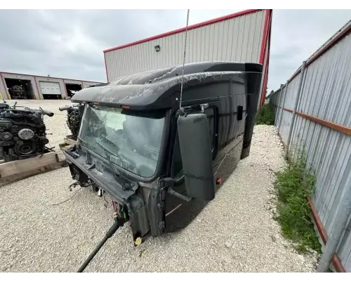 Volvo VNL Cab