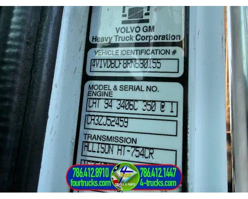 Volvo VNL Cab
