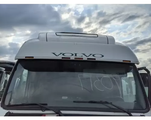 Volvo VNL Cab