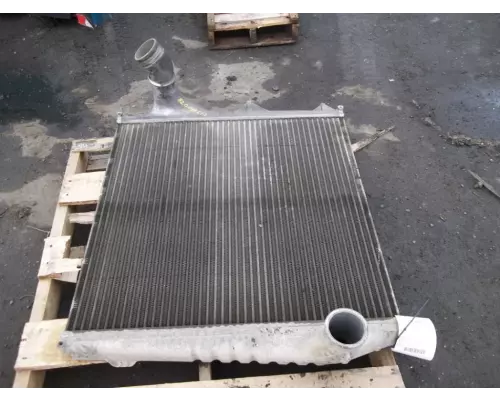 Volvo VNL Charge Air Cooler (ATAAC)