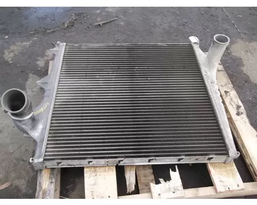 Volvo VNL Charge Air Cooler (ATAAC)