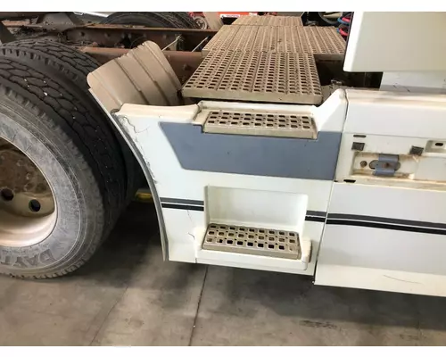 Volvo VNL Chassis Fairing