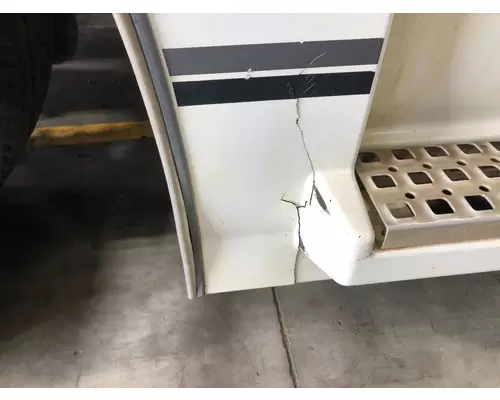 Volvo VNL Chassis Fairing