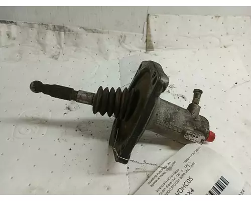 Volvo VNL Clutch Slave Cylinder