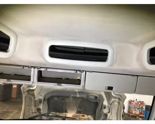 Volvo VNL Console
