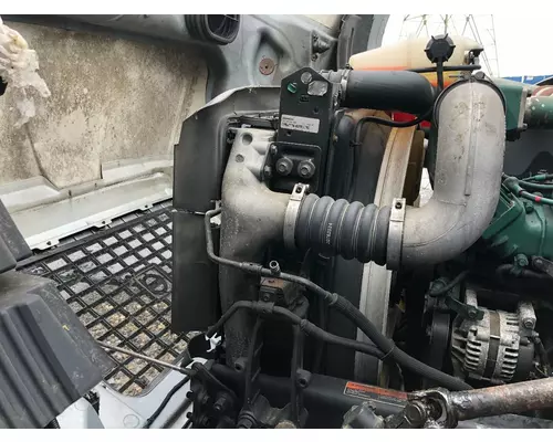 Volvo VNL Cooling Assembly. (Rad., Cond., ATAAC)