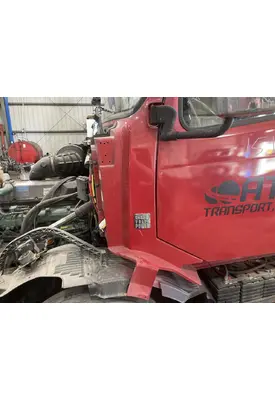 Volvo VNL Cowl