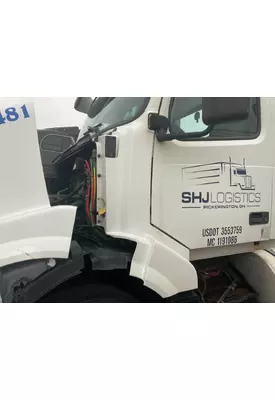 Volvo VNL Cowl