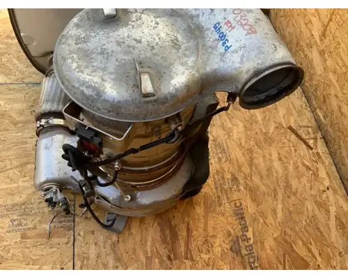 Volvo VNL DPF (Diesel Particulate Filter)
