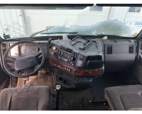 Volvo VNL Dash Assembly