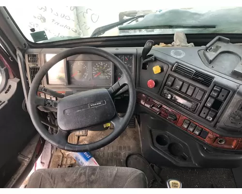 Volvo VNL Dash Assembly