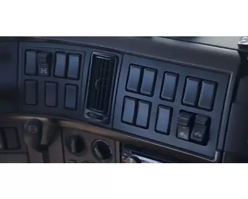 Volvo VNL Dash Assembly