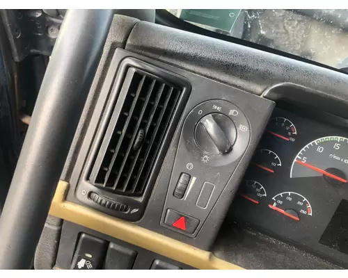 Volvo VNL Dash Assembly