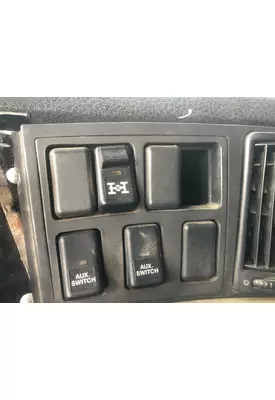Volvo VNL Dash Assembly