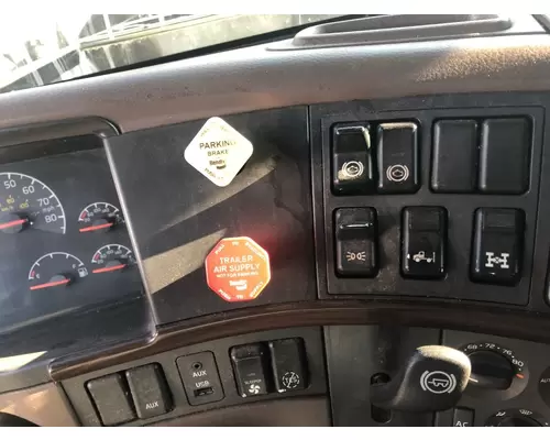 Volvo VNL Dash Assembly